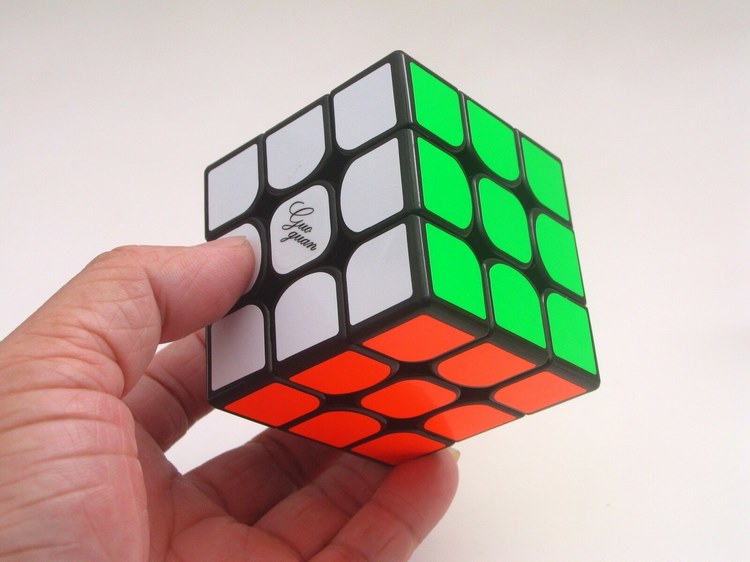 GuoGuan YueXiao Pro M 3x3 - Magnético - Imagen 2